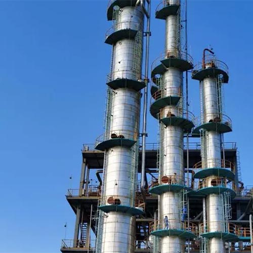 Colonnes ou tours industrielles