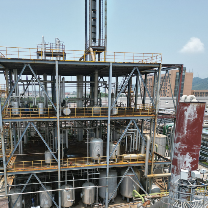 Colonnes ou tours d'éclairage industrielles