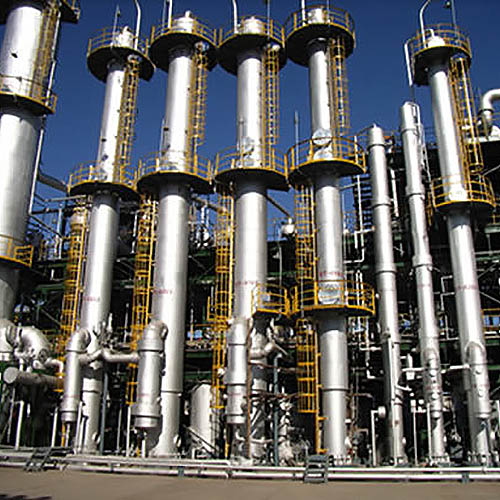 Colonnes ou tours de distillation industrielles d'alcool éthylique